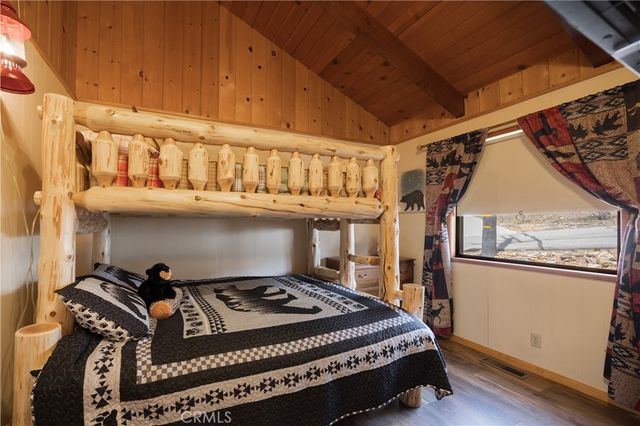 1022 Grey Back Trail, Fawnskin, CA 92333