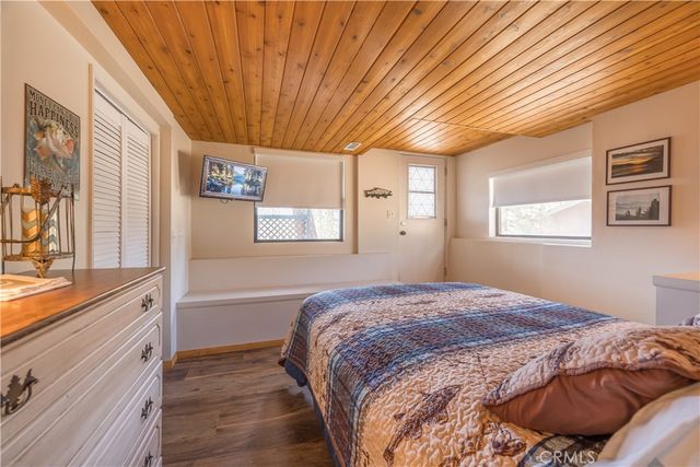 1022 Grey Back Trail, Fawnskin, CA 92333
