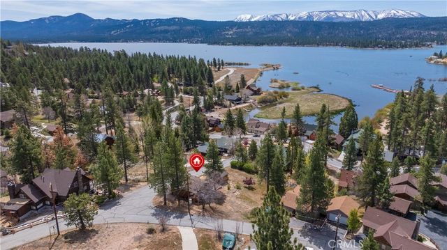 1022 Grey Back Trail, Fawnskin, CA 92333