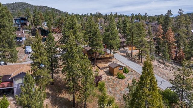1022 Grey Back Trail, Fawnskin, CA 92333