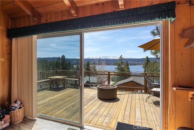 1022 Grey Back Trail, Fawnskin, CA 92333