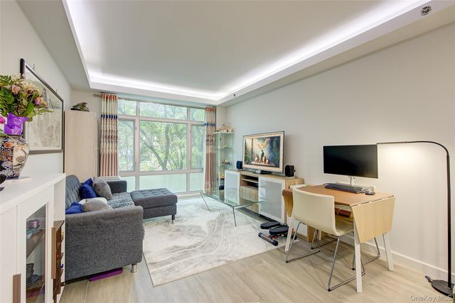 97-45 63rd Drive 3H, Rego Park, NY 11374