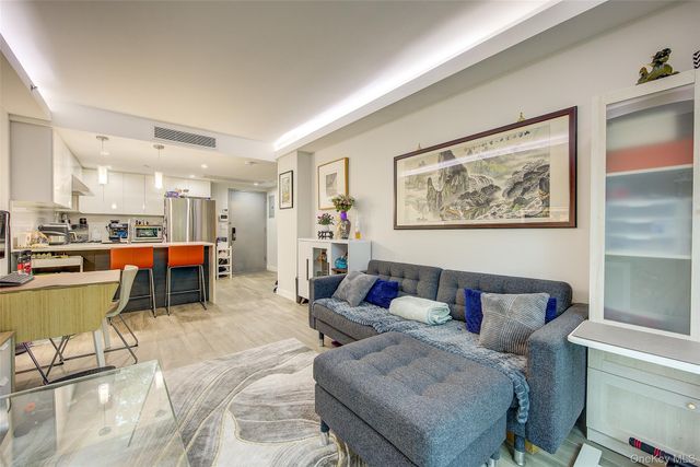 97-45 63rd Drive 3H, Rego Park, NY 11374