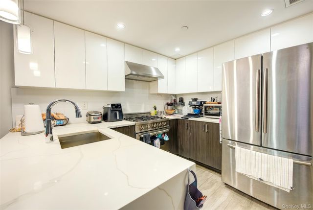 97-45 63rd Drive 3H, Rego Park, NY 11374