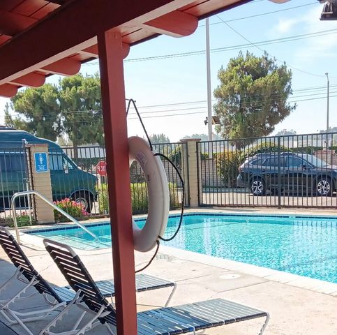 2909 Arrow Highway 24, La Verne, CA 91750