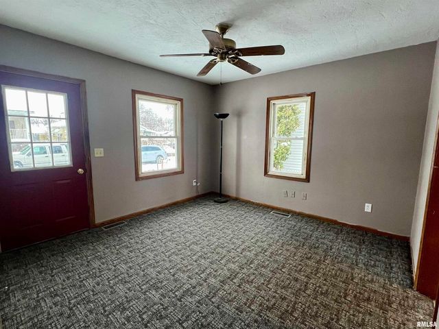 3207 Homestead Avenue, Davenport, IA 52802