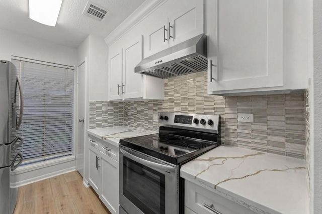 2379 Briarwest Boulevard 96, Houston, TX 77077