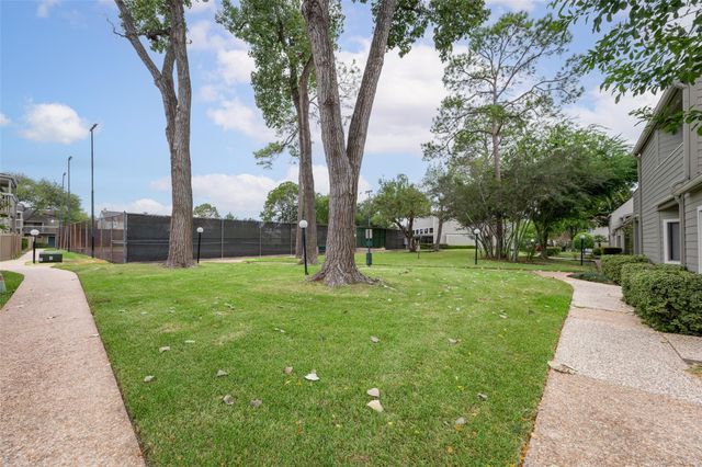 2379 Briarwest Boulevard 96, Houston, TX 77077