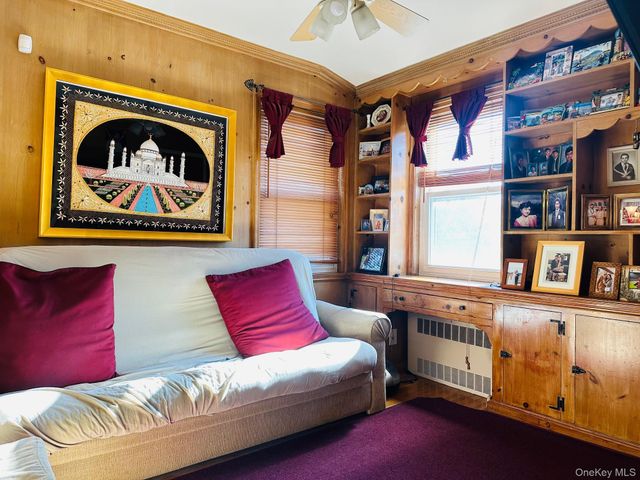 11 Warton Place, Garden City, NY 11530