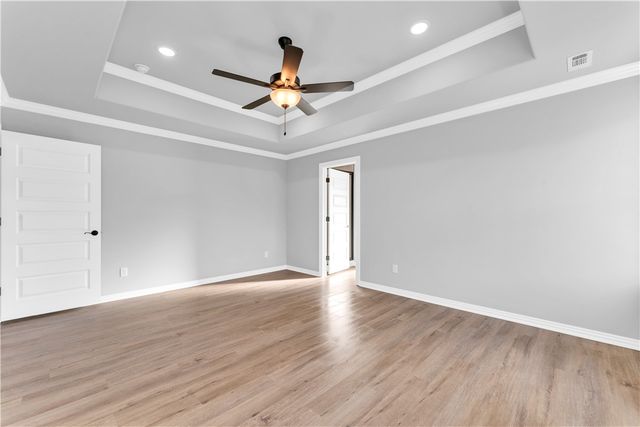 226 LaVona Lane, Huntsville, AR 72740