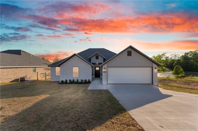 226 LaVona Lane, Huntsville, AR 72740
