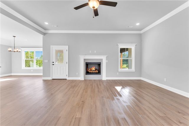226 LaVona Lane, Huntsville, AR 72740