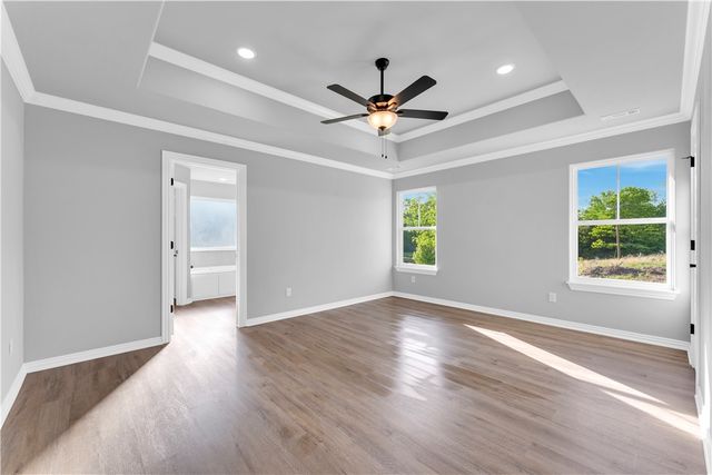 226 LaVona Lane, Huntsville, AR 72740