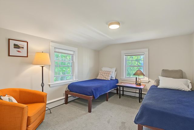 70 Winnicutt Road, Stratham, NH 03855