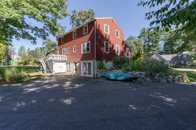 70 Winnicutt Road, Stratham, NH 03855