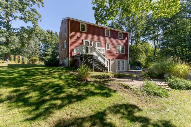 70 Winnicutt Road, Stratham, NH 03855