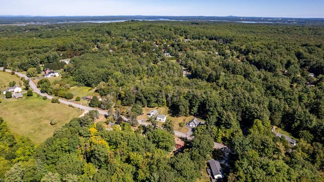 70 Winnicutt Road, Stratham, NH 03855