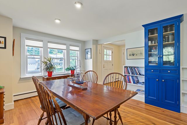 70 Winnicutt Road, Stratham, NH 03855