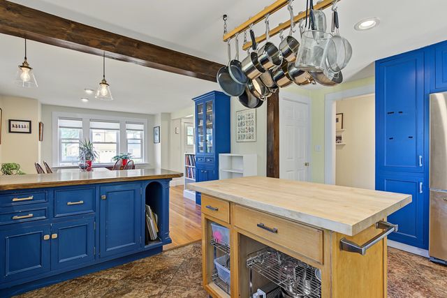 70 Winnicutt Road, Stratham, NH 03855