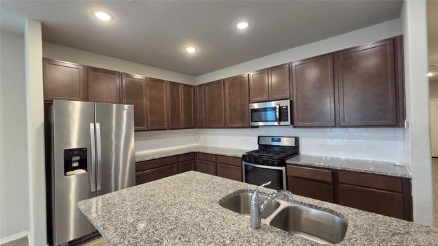 803 Cypress Summit, Huffman, TX 77336