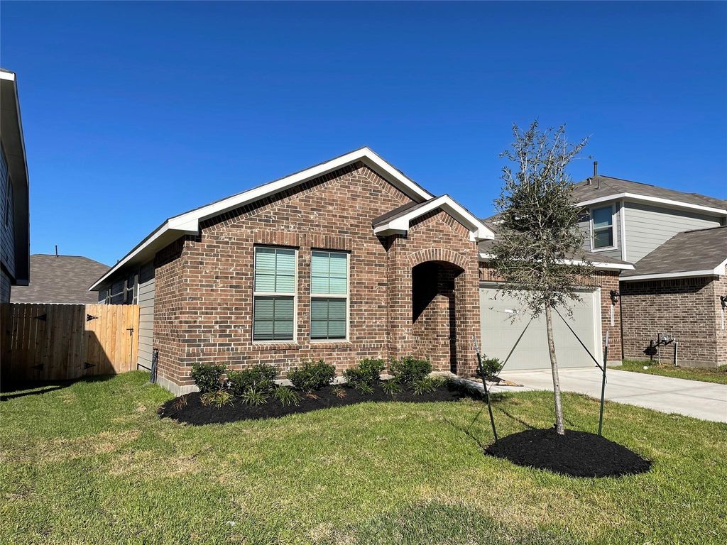 803 Cypress Summit, Huffman, TX 77336