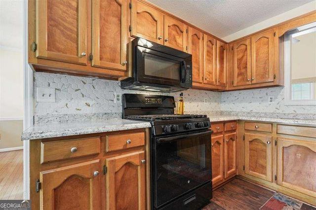 4814 Hillside Court, Powder Springs, GA 30127