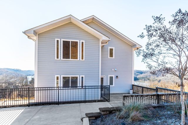 132 Highbridge Dr, Smithville, TN 37166