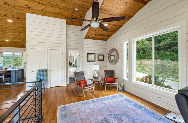 132 Highbridge Dr, Smithville, TN 37166