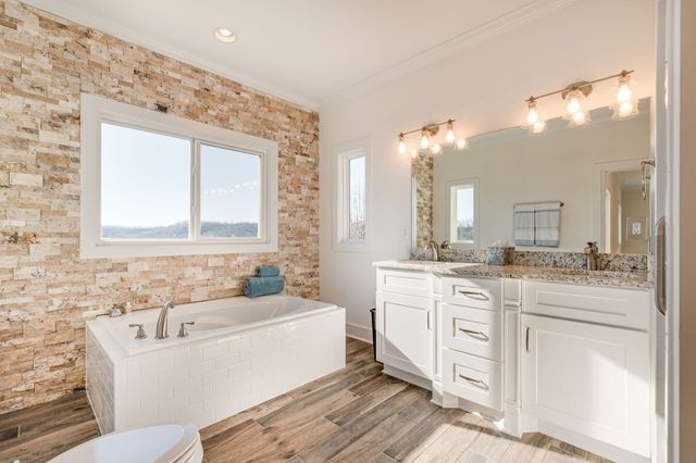 132 Highbridge Dr, Smithville, TN 37166