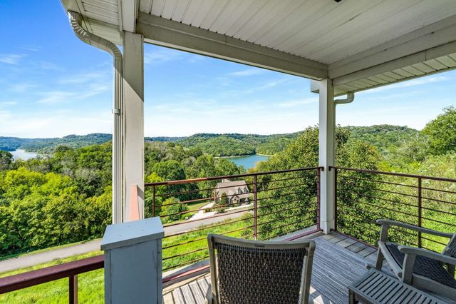 132 Highbridge Dr, Smithville, TN 37166