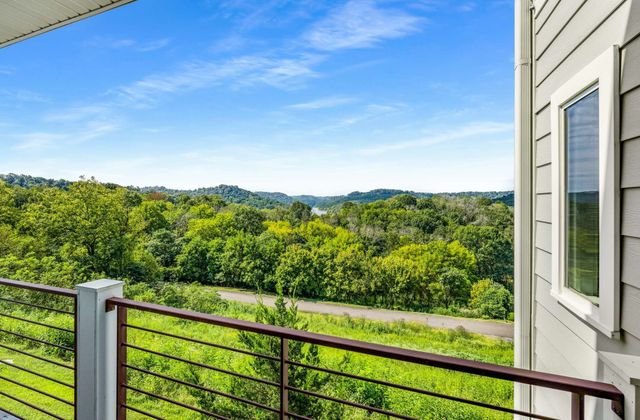 132 Highbridge Dr, Smithville, TN 37166