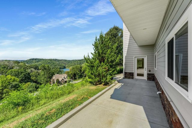 132 Highbridge Dr, Smithville, TN 37166