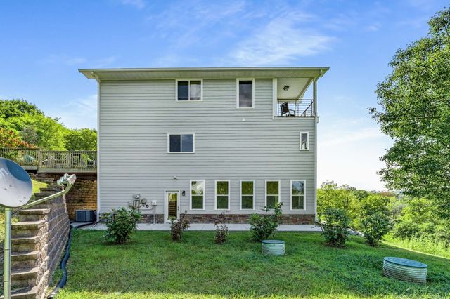 132 Highbridge Dr, Smithville, TN 37166