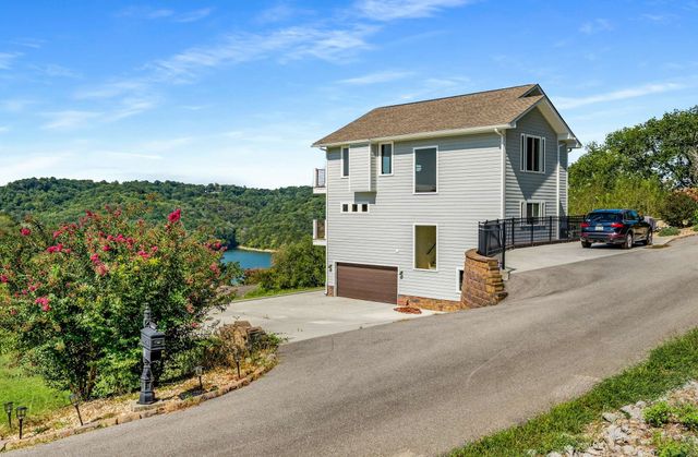 132 Highbridge Dr, Smithville, TN 37166