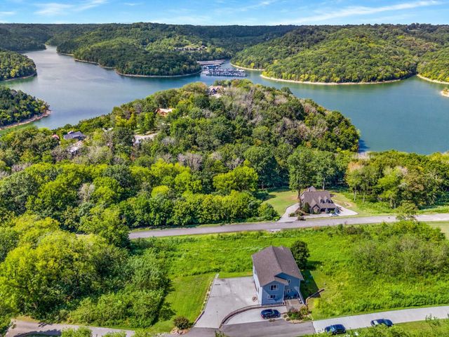 132 Highbridge Dr, Smithville, TN 37166