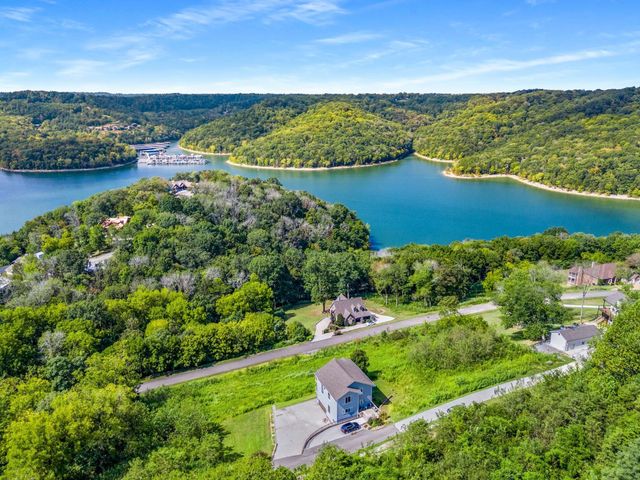 132 Highbridge Dr, Smithville, TN 37166