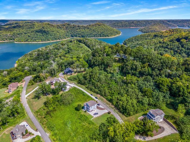 132 Highbridge Dr, Smithville, TN 37166