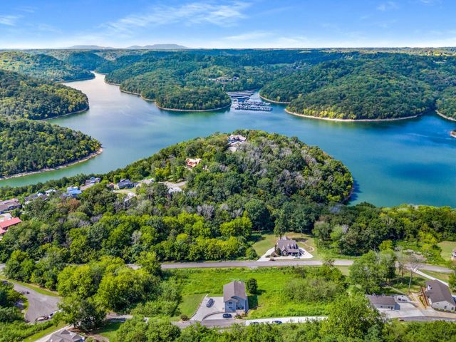 132 Highbridge Dr, Smithville, TN 37166