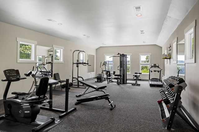 132 Highbridge Dr, Smithville, TN 37166