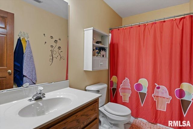 124 ASPEN Drive, Chatham, IL 62629