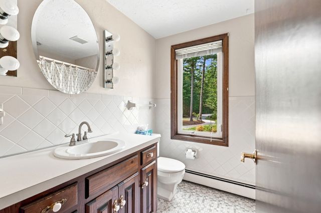 53 Trout Farm Ln, Duxbury, MA 02332