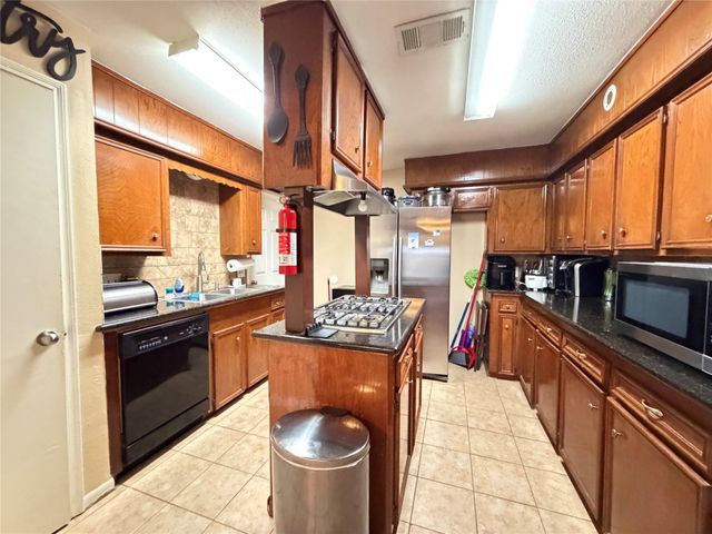 6626 Trigate Drive, Houston, TX 77489