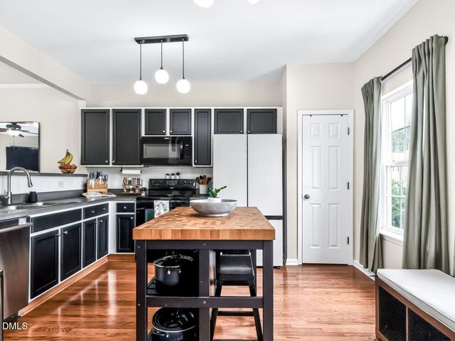 100 Gallent Hedge Trail, Apex, NC 27539