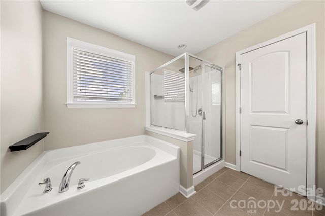 4628 Meshack Avenue, Charlotte, NC 28213