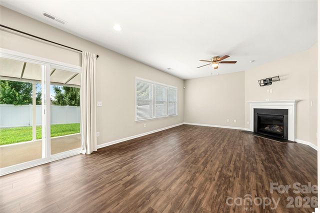 4628 Meshack Avenue, Charlotte, NC 28213