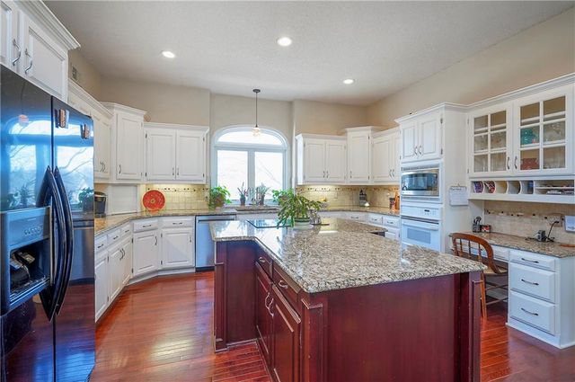 20265 W 115th Terrace, Olathe, KS 66061