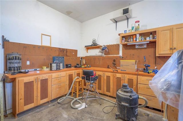 20265 W 115th Terrace, Olathe, KS 66061