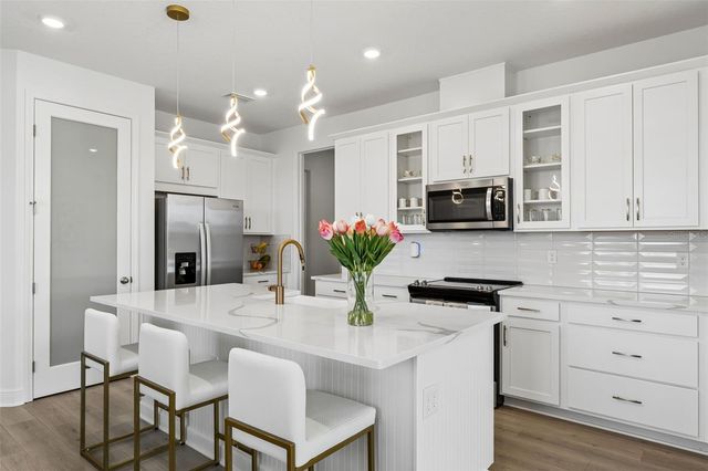 1956 SUNSHINE PEAK DRIVE, Minneola, FL 34715