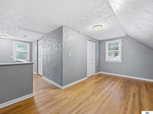 404 W 30th Avenue, Bellevue, NE 68005
