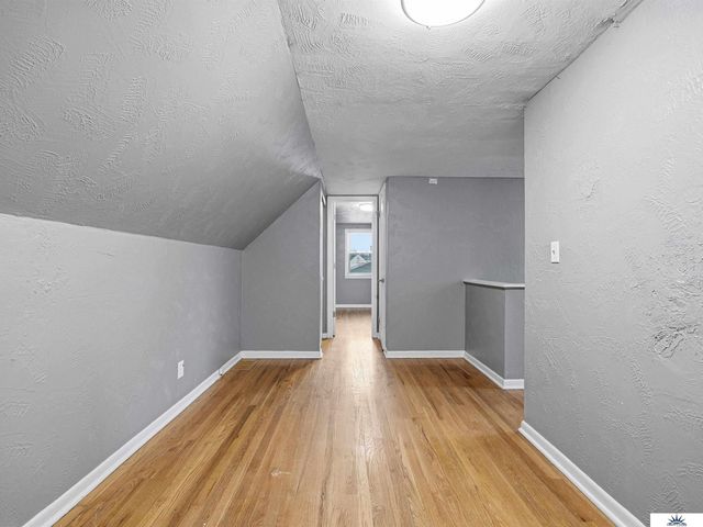 404 W 30th Avenue, Bellevue, NE 68005